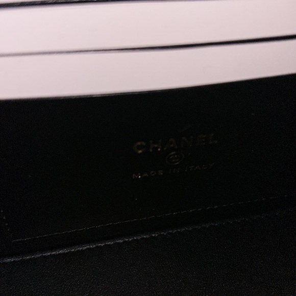 Chanel Vanity Clutch with Chain Shoulder Bag - Picture 5 of 16